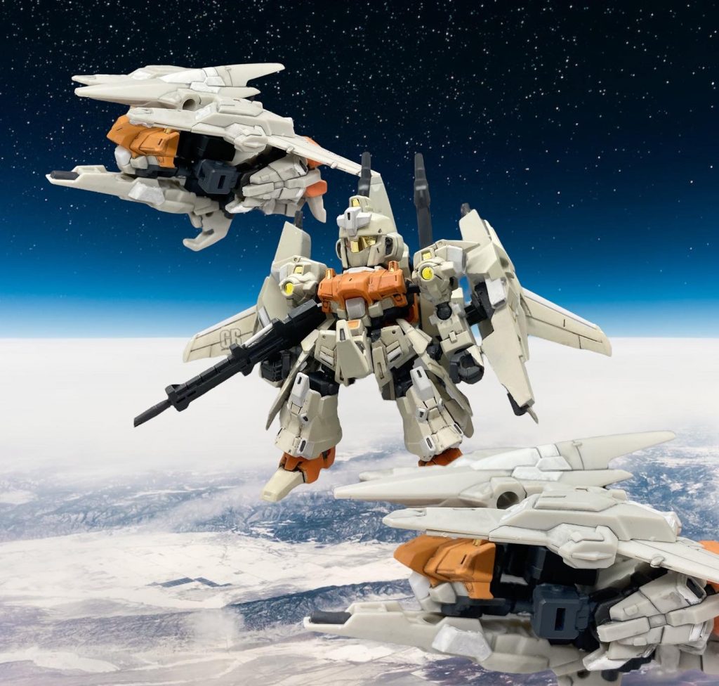 ガンダムUCをイメージして合成しました。