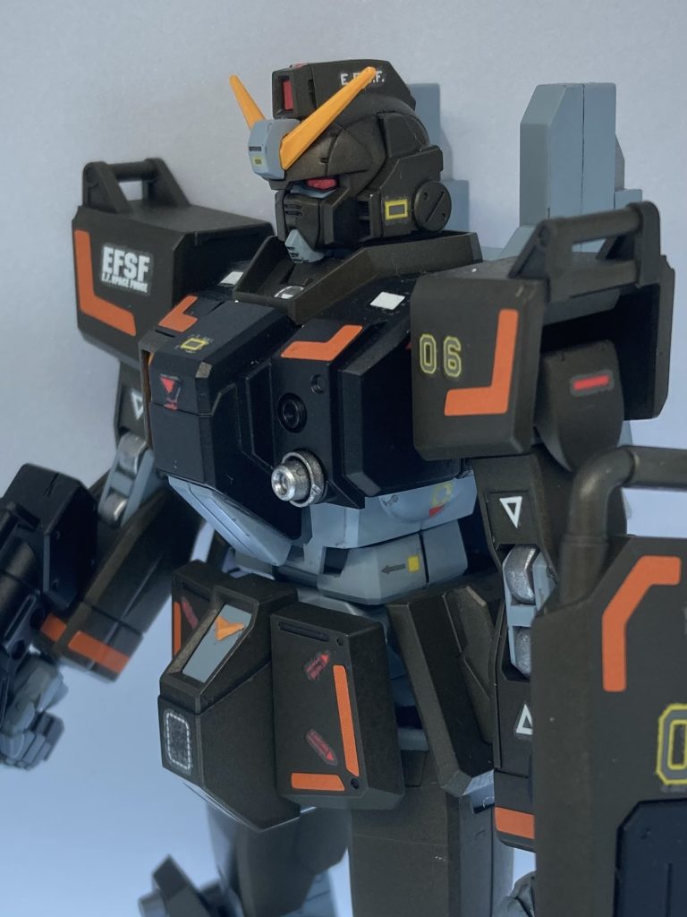 「ケレン味」を出したくてデカールだらけです。