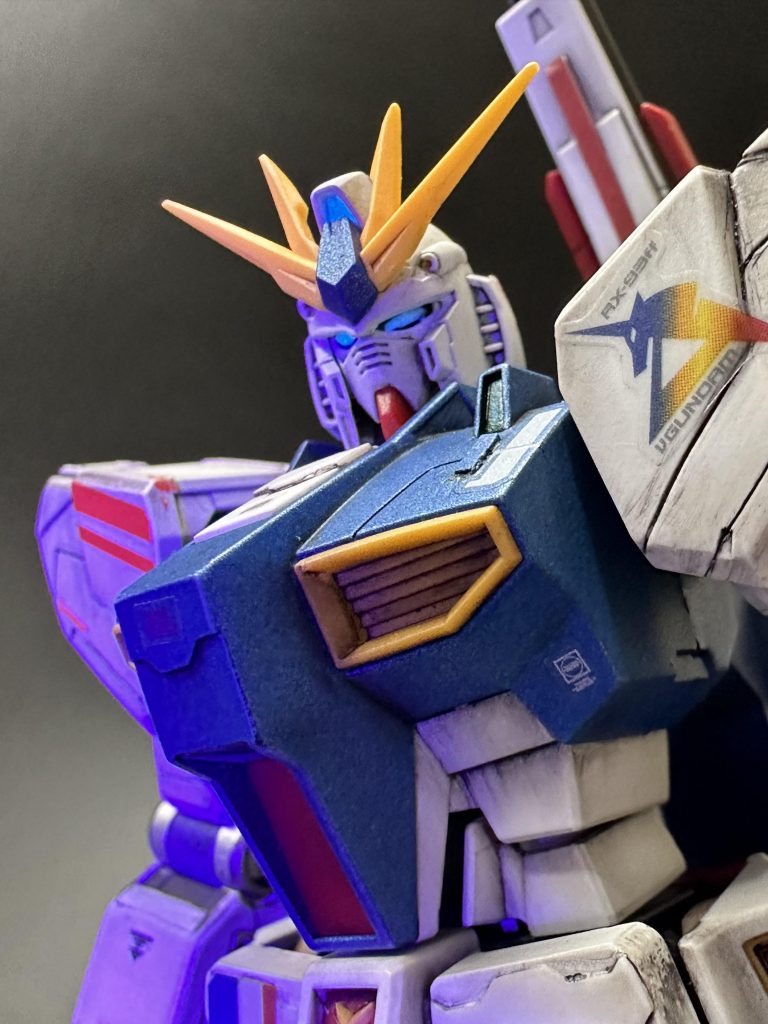 一応、ブラックライトで光ります。