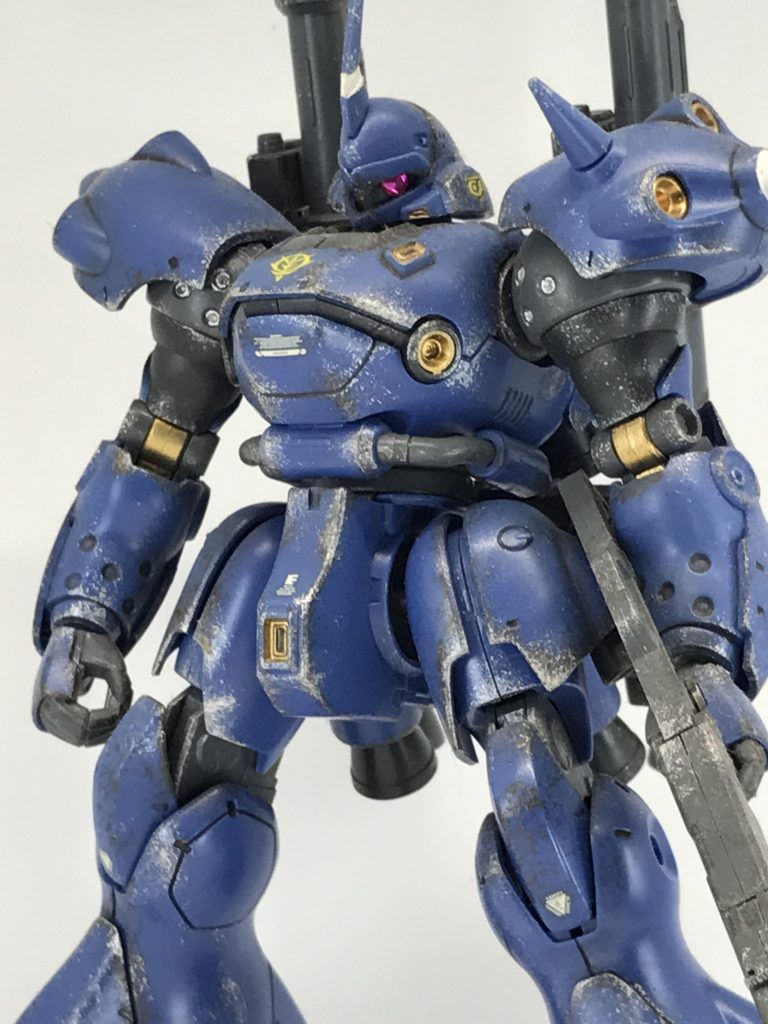 塗装が苦手な方や、塗装環境がない方でもちょっとした差し色と簡単お手軽ウェザリングで、パチ組しただけのプラモよりカッコよくできるので、是非私とともに汚プラ道を進んでみませんか?🙄説明しよう!汚プラ道とは丁重なウェザリングではなく、なにも考えず感性の赴くままに適当に汚して…後悔しながらもこれはこれで中々カッコ良いのではないか?と万年初心者の自分を納得させる横着モデラーの私がひたすら進む道🙄なので過去作より新しい作品の方が出来が悪いことも多々ありなのです😨 今日ニュースを見てたらアニソン帝王の水木一郎さんがお亡くなりになったと知りました…😨幼い頃から大好きだった方が…とても悲しいです…心からご冥福をお祈りします