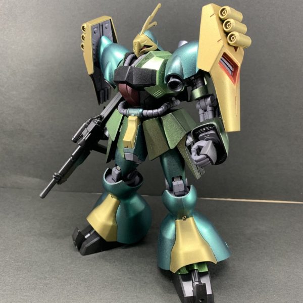 ヤクト・ドーガ ギュネイ機