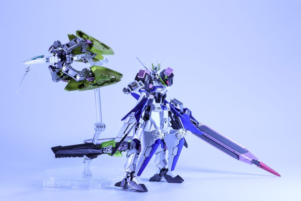 〜ストライクF専用ストライカーパック〜「サイコドライブ ストライカー」 　ストライクF開発時、偶発的に発生したサイコシャードを自発的に生成するために開発されたアフターグロウ・パッケージと同時期に開発された専用ストライカーパック。