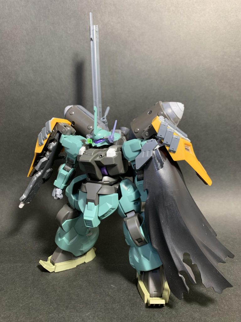 ミキシング状態。どこに何を使っているかわかるかと思います。個人的にディランザの小さな爪先があまり好きではなかったので、ドッシリとしたレヴェル・ノヴァの足を使用しました。