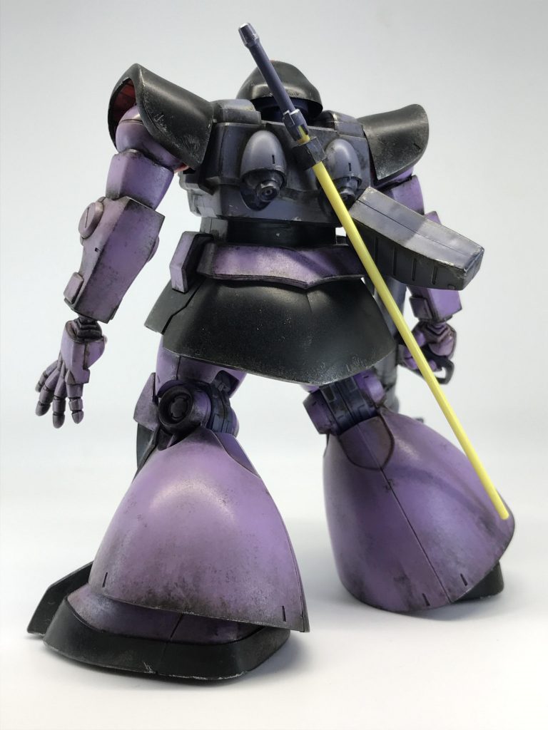 相変わらずの合わせ目は気にしないスタイル🙄ふくらはぎやバズーカの合わせ目が目立ちすぎ…いえこれはモールドなのです