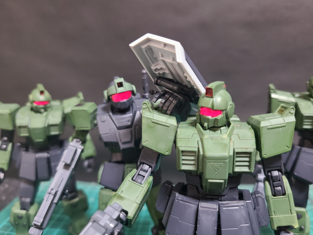 ハウンドδ「ちょっ…おい持ち場を離れるな!隊長の命令だぞ!」VH兵「はぁ?」