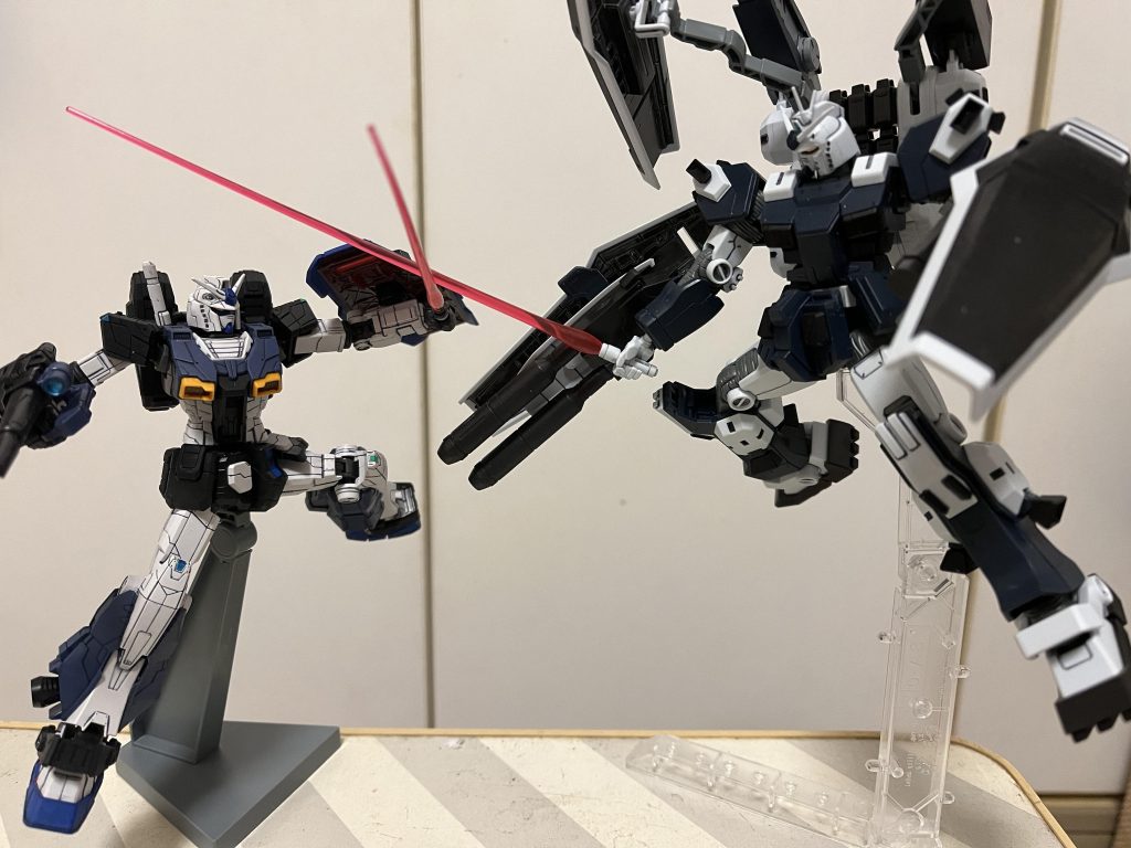 高機動型ガンダムと対決。一応、FSWS計画の同系列の機体となるんでしょうかね。