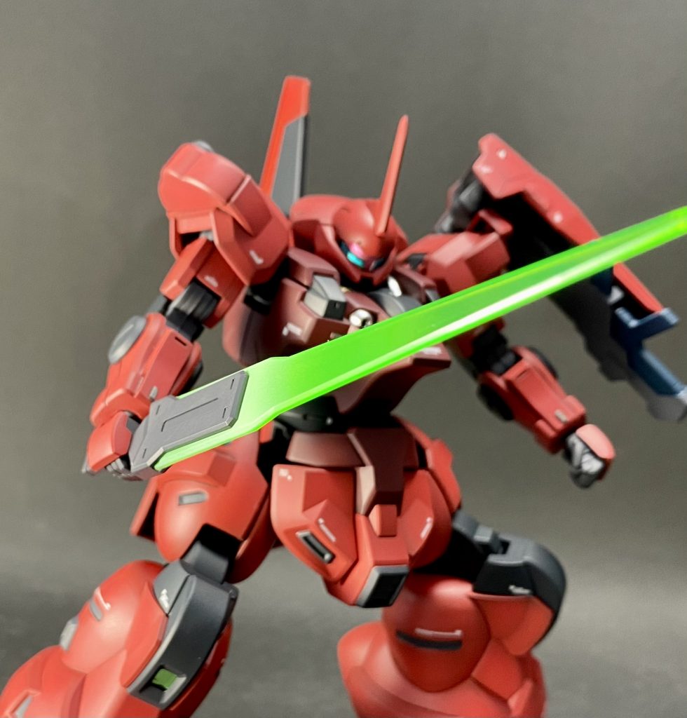 サーベルはグラデーションをかけました。