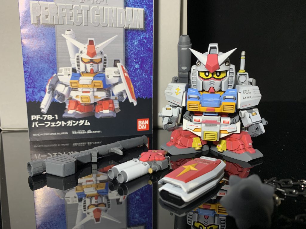 こちらで完成。取説と比べると素組との違いがわかりやすいですね。おでこの部分を削って瞳が大きく見えるように加工したので、表現が柔らかくなったかと思います。全体造形も丸くなった感。