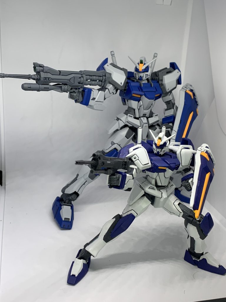 以前作成し投稿したEGストライクとのミキシングデュエルと。こうして見るとディアクティブホワイトでもまだ白かったんだなと痛感。