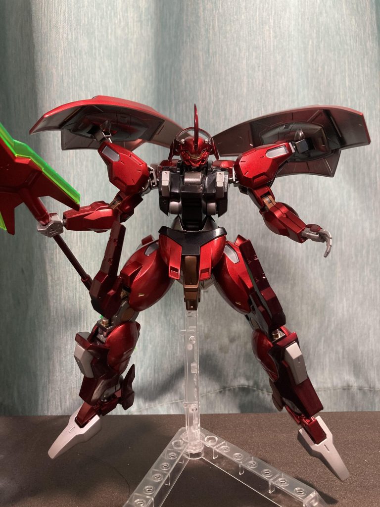 内部フレームはスターブライトアイアンとクレオスのカッパーで塗り分け外装は3色のキャンディ塗装で仕上げました。