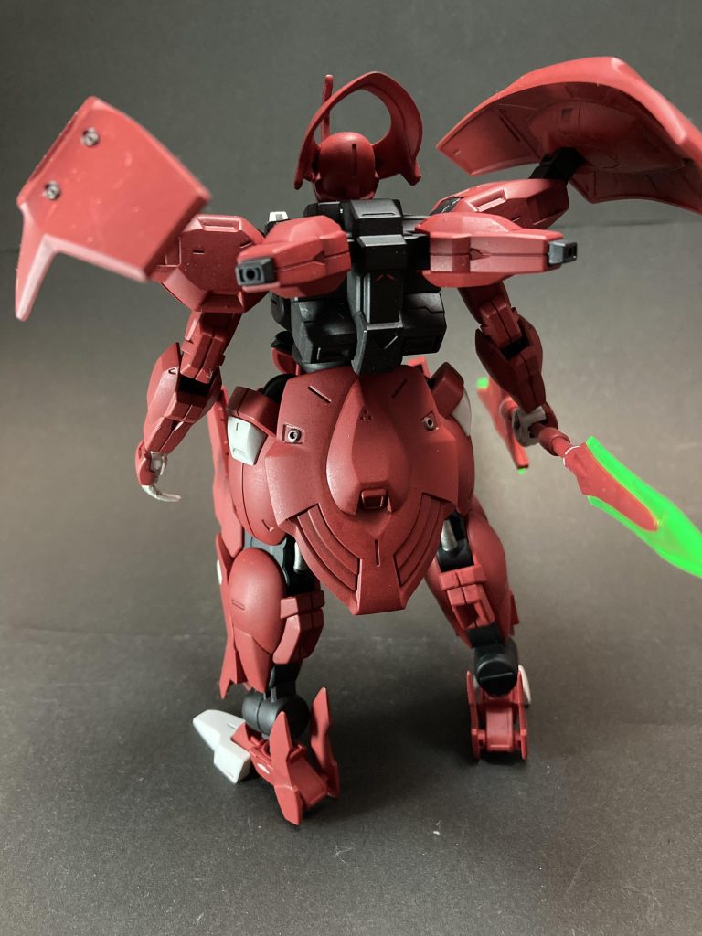 今回はシタデルのナルンオイルを初めて使ってみました。ウェザリングカラーよりよく馴染む気がしますし、「汚し」って感じも少ないので、この子には合うかなーと思います。