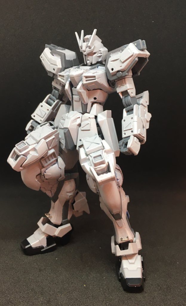 さきほどの物にいろいろとディティール、デコレーションを施しなんとなく改造しました感を出してみた感じです。