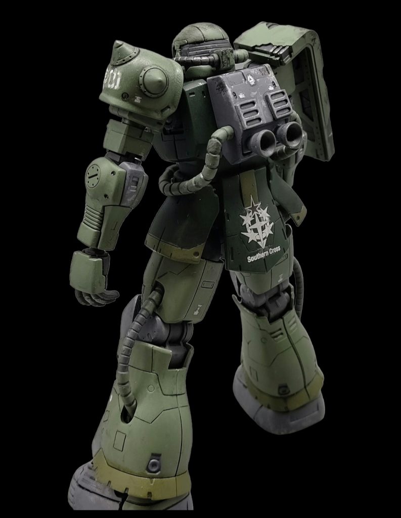 映画を見ているとバックパックから推進装置の様なものがあるような気がしたのでバーニャを追加しています。こちらはキットの余剰パーツをそのまま使いました