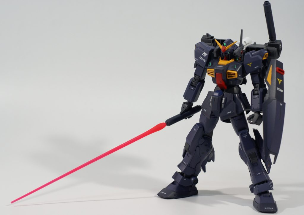 ハイパービームサーベル装備!