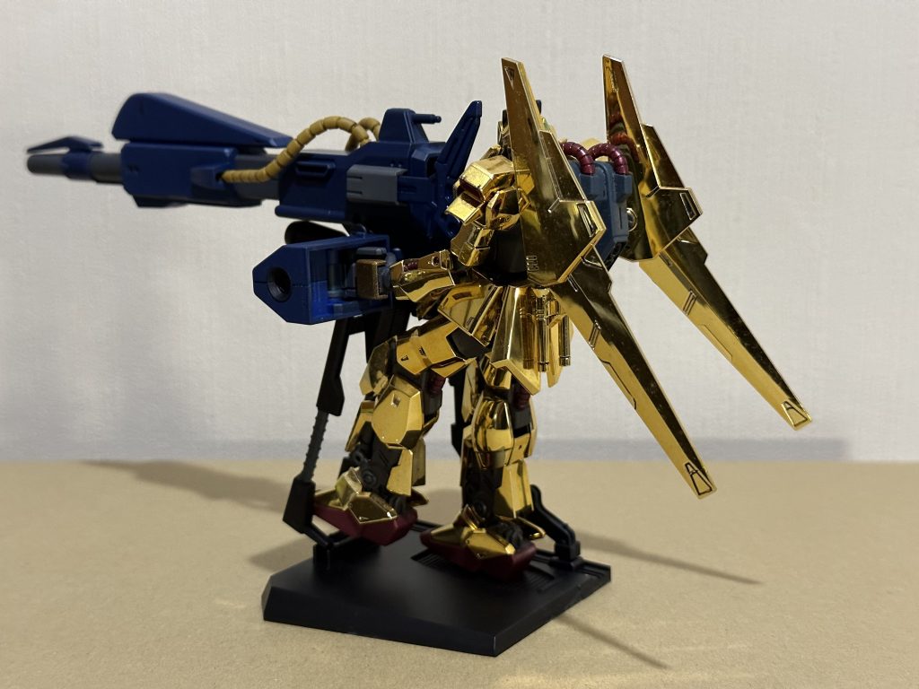 前作のペーネロペーほどではありませんが、こちらも大きかったです。