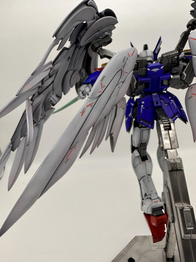 写真じゃわかりにくいホログラムピンク