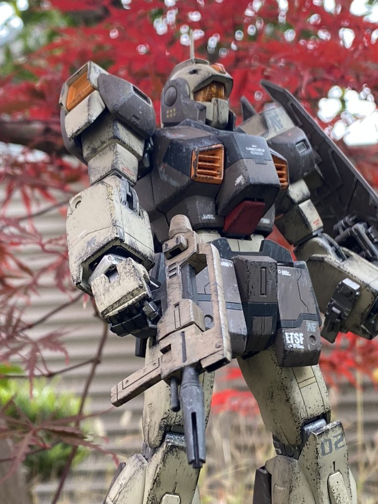 武器についても、機体と合わせたカラーリングに!