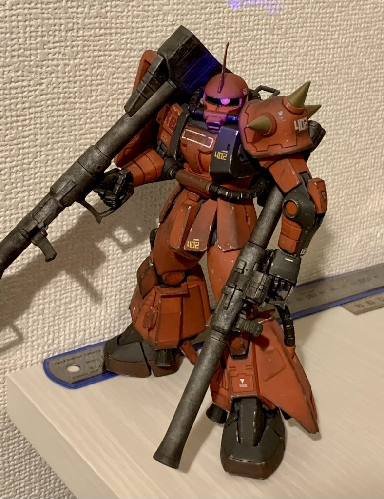 今となっては古いキットですが、令和でも通じるカッコいいモビルスーツなのでこれからも大切に飾っておきたいと思います。