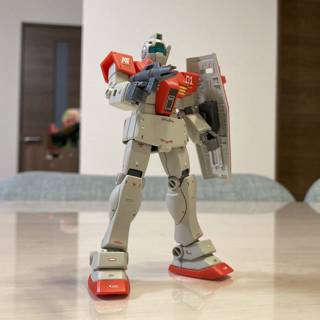 HGUCジムってちょっと古いキットで、あまり稼働しないけど、コレがむしろジム感があって良いですね。