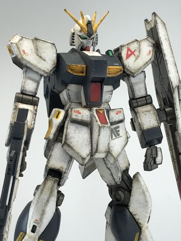 私がガンスタを始めようと思った最初の理由は、プラモを飾っているショーケースがいっぱいになり、我が家のボスに…私「大変恐縮なのですが、ショーケースをもう一つ買わせて頂いてよろしいでしょうか?」嫁「😡」私「😢」みたいな感じで飾ってるプラモを写真に撮って倉庫にしまい、ショウケースを空けようという不純な動機でした…w