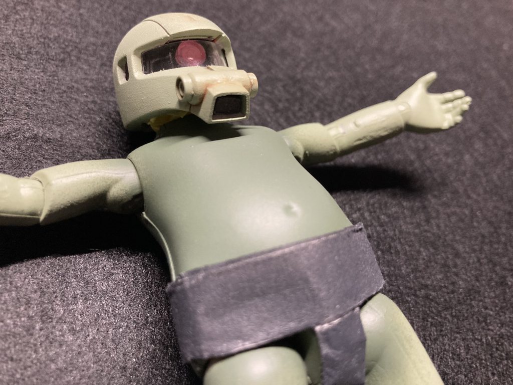 顔にパイプがないのはまだ子供だからです。