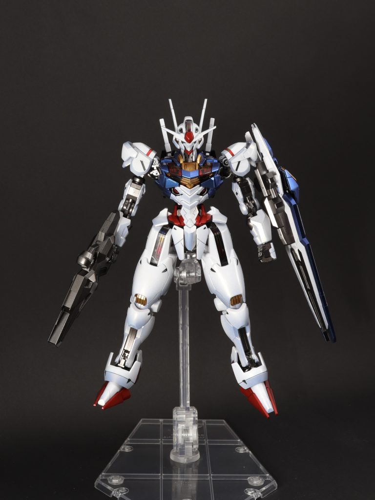 赤部分は黒→クリスタルカラーのレッド→クレオスのクリアルージュ(クリアレッドより朱色寄りのクリア塗料)を重ねています。