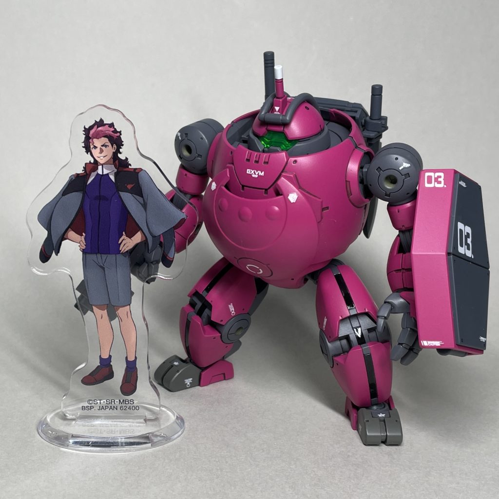 グエルのアクリルスタンドと並べて 中古で一番くじのアクスタを入手できたので並べてみました。ディランザやダリルバルデは持ってません💦
