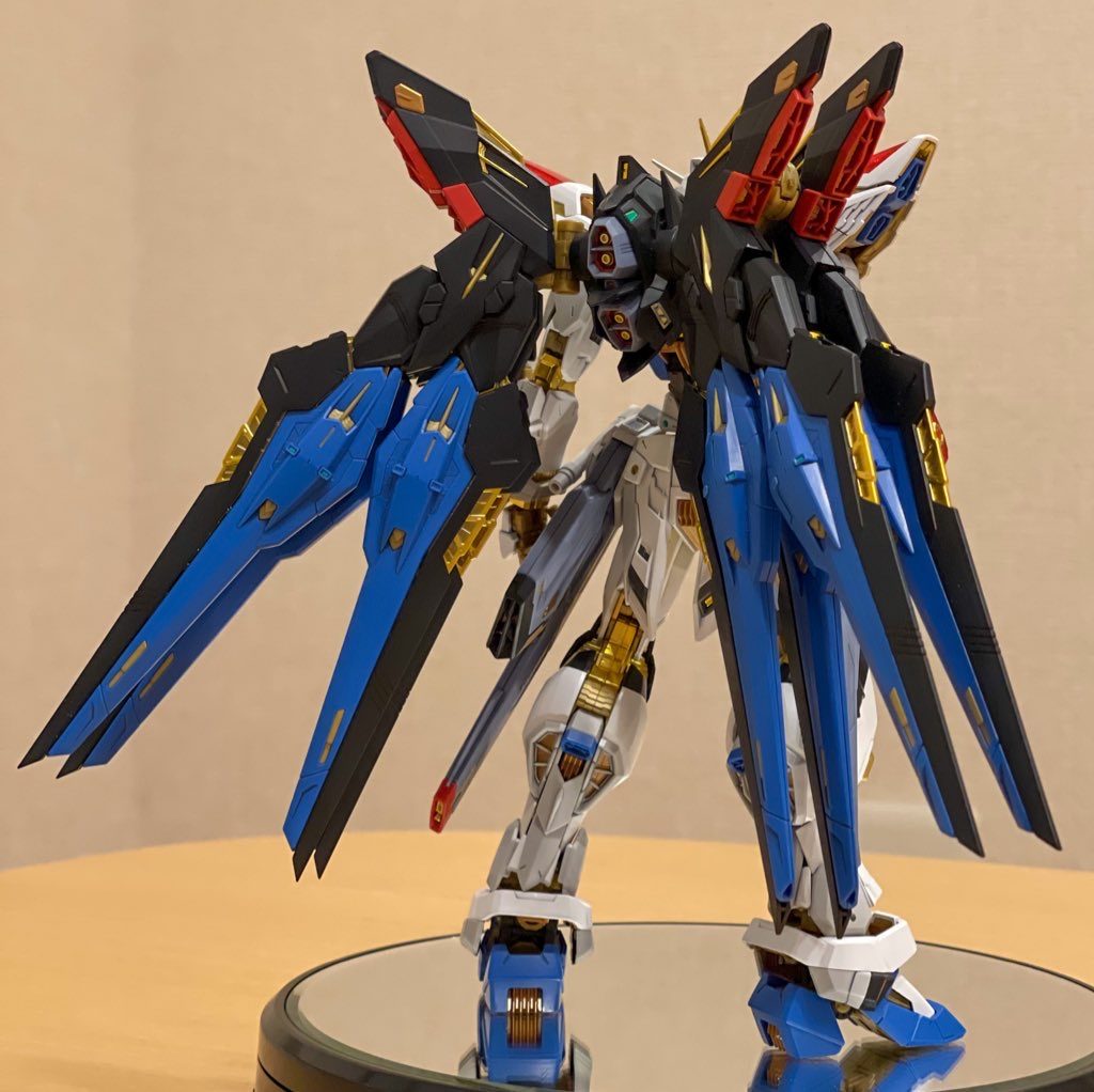 プラの質感もかなり良く、表面処理と墨入れのみでもかなり完成度の高いものになります。