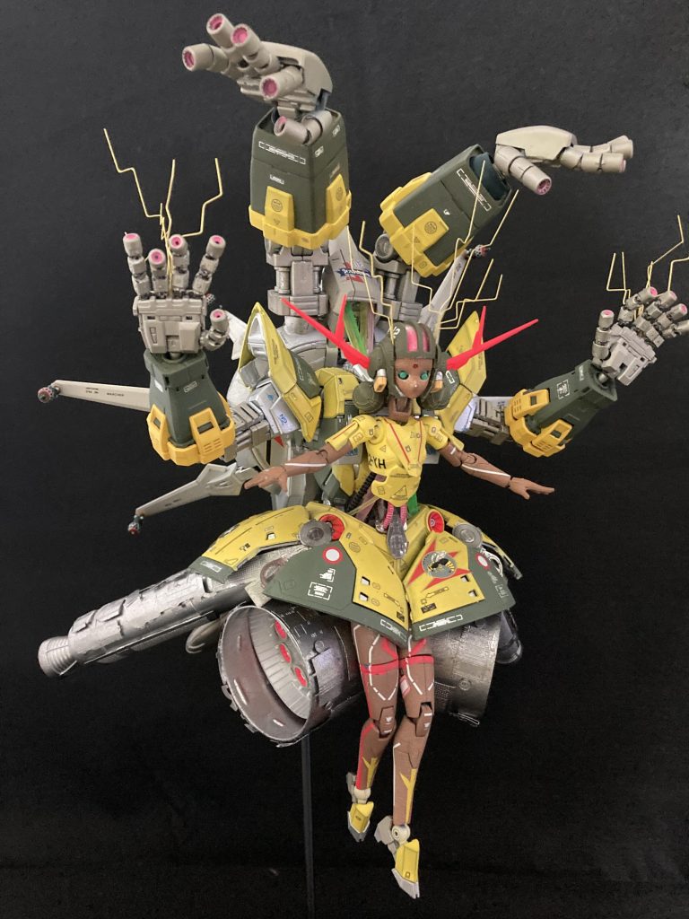 ジオングのアームは、サンダーボルトから雷神をイメージ、真鍮線で稲妻、閃光のエフェクトを作りました^ ^