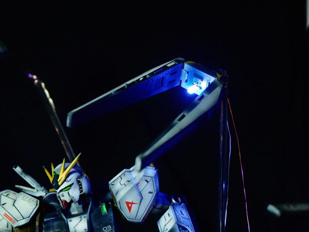 パープルLEDにしたけど青が強い😇