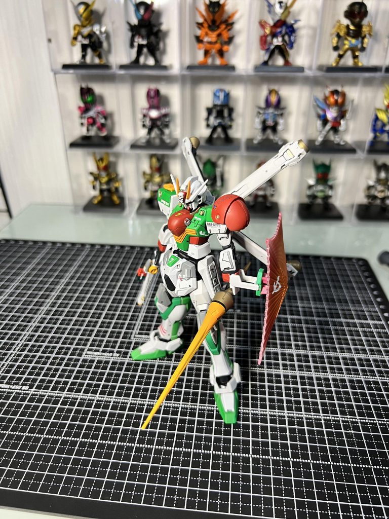 クロスボーンとストライクガンダムを合わせ、絶妙にダサいカラーリングで!実際のセブンイレブン限定カラーよりも緑を攻めました