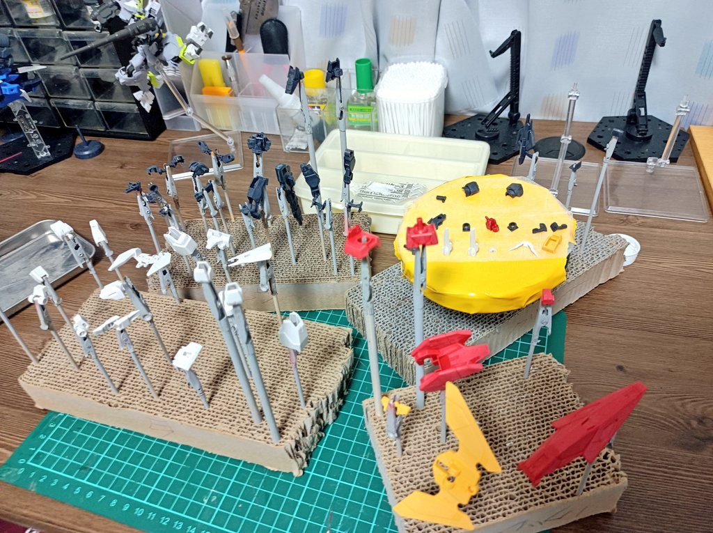 今年の4月にパテで肉抜きを埋めてサフも吹きそのまま今月まで放置してました…w