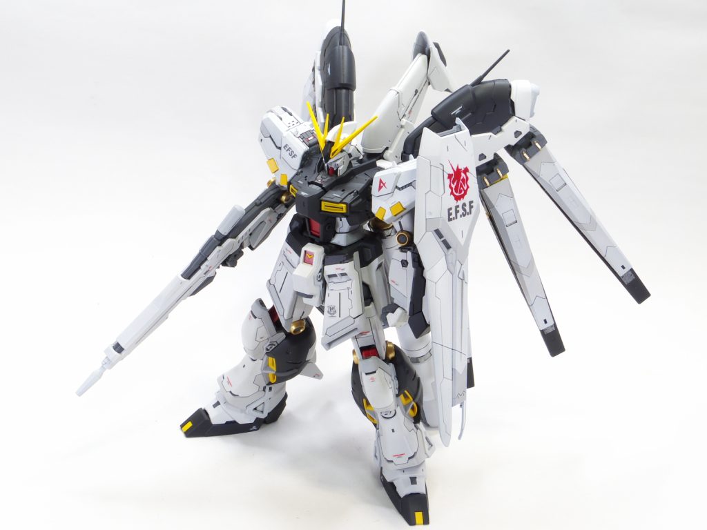 RG Hi-νガンダム–5枚目/制作者：guplafactory