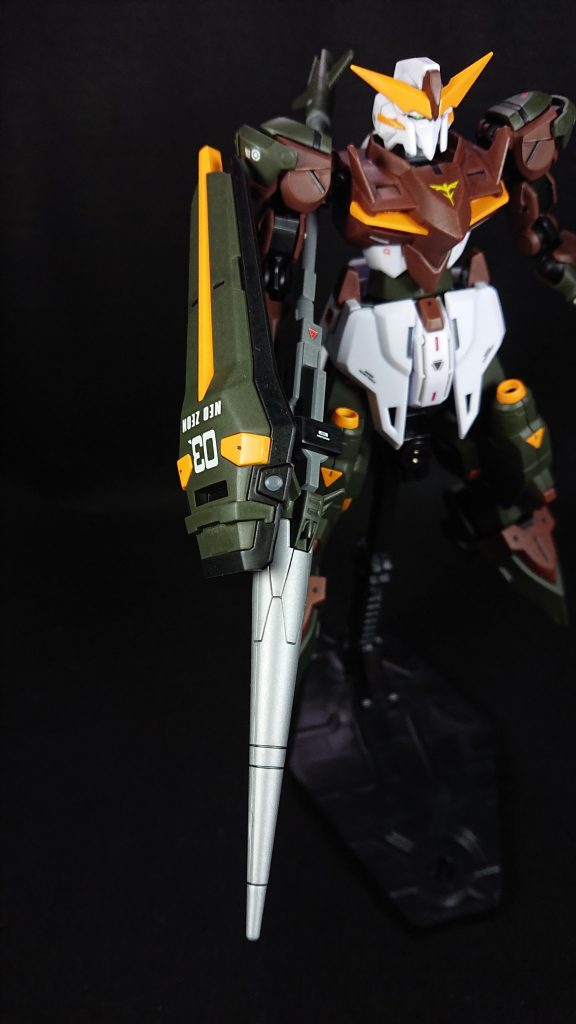 機体名のランケアはラテン語で「槍」を意味する言葉ですシールドランスは“ジャスティスナイト”のランスと“ストライク”のシールドを組み合わせています