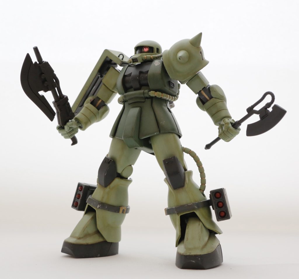 キシリア小隊のアクトザクから召し上げたヒートホーク。ザクは斧が似合う。