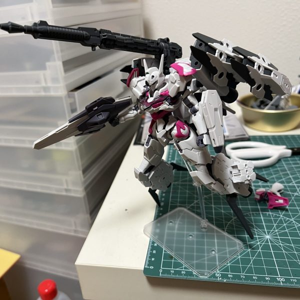 ガンプラと30mmとのミキシングを考えて見ました！形にはなったので、それぞれを作りこんで行きたいです！（1枚目）