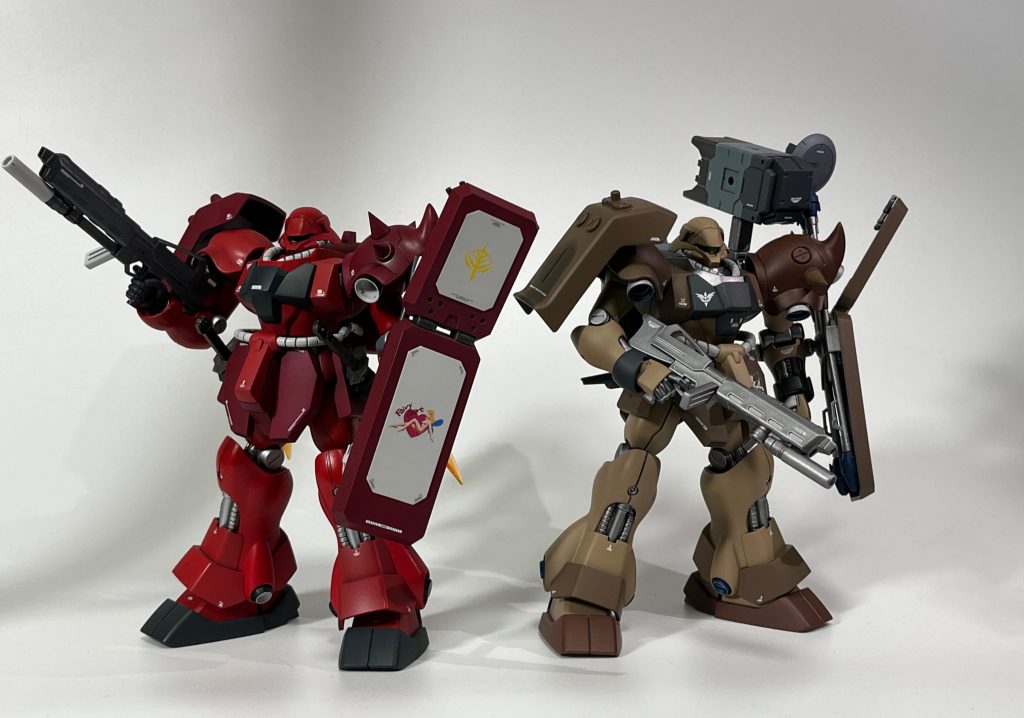 友人が作ってくれたギラドーガ（左の紅色のもの）と一緒に撮影！やりたいことリスト「友人と専用の交換」ようやくできて凄い嬉しかったです(´°̥̥̥̥̥̥̥̥ω°̥̥̥̥̥̥̥̥｀)