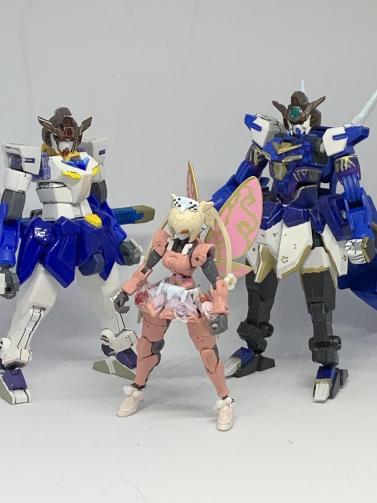 珠美コアガンダム達とのサイズ比。本当に妖精サイズ。