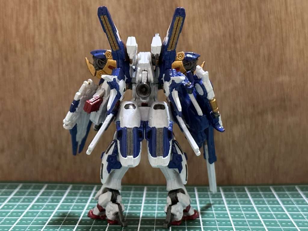 シタデルカラーを使用し、筆塗りにて塗装。最後に光沢クリアを吹きました。