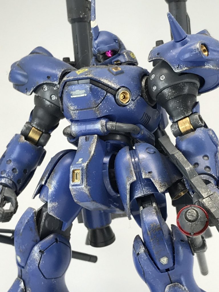 モノアイは私の大好きな100均デコシールをヤスリがけ貼り付け、所要時間5分↑とうとうコイツ、文章書くのも面倒になってコピペし始めた(笑)🙄あ、これは光り方からしてヤスリかけて無さそうです…