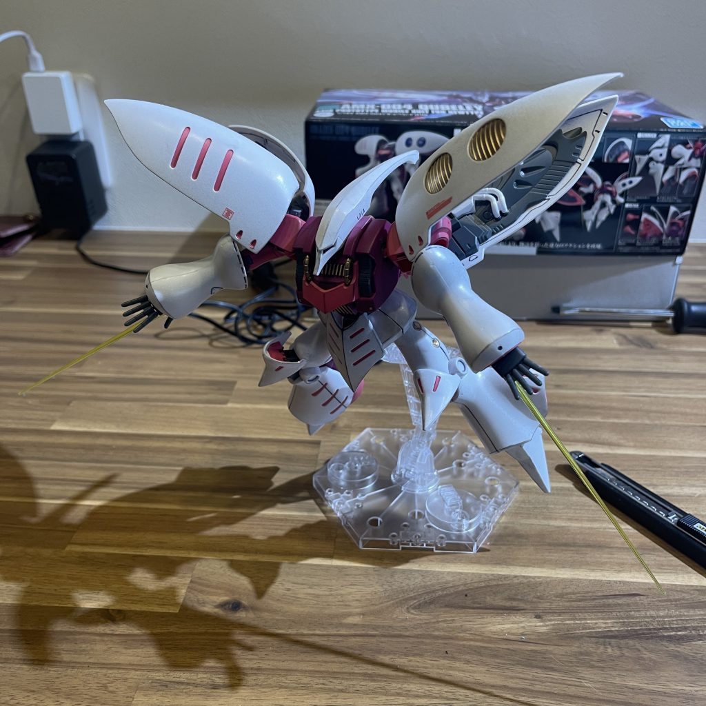 影のシルエットが蝶みたいで良い感じ