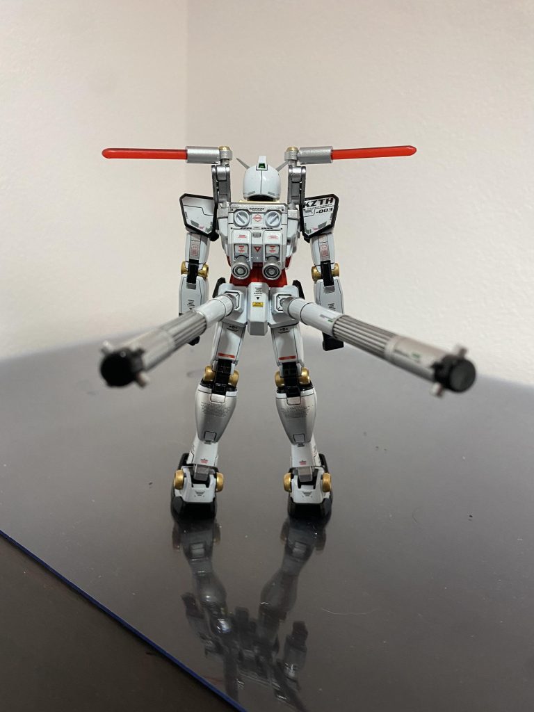 背部バーニアは、いつものチタン焼きにしようかと思っていたのですが、心がブチへし折れました。「もう、充分じゃないか。」「君は良くやったよ。」とこのガンダムに言われた様な気がしました。