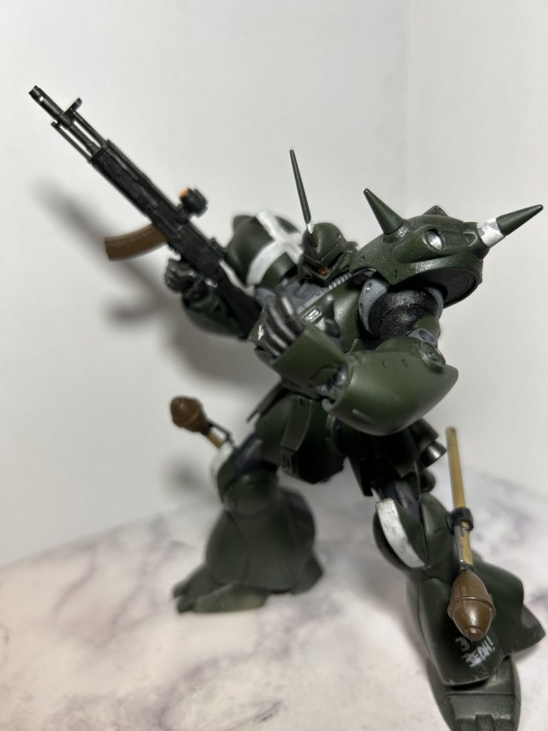 これを作った頃は家電屋でガンプラが投げ売りされてたりする程いつでも買えた良い時代だった……