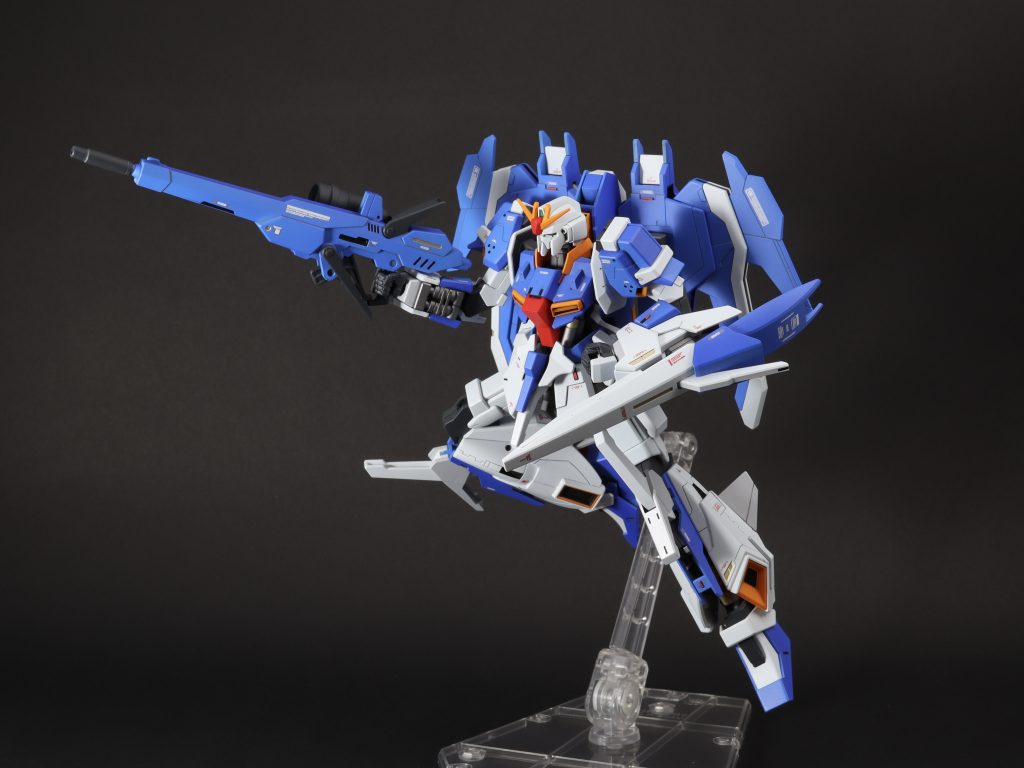 青部分はクレオスのEXAMブルー1と2を使用しています。塗り分けはぱっと見では分かりにくいですが、青1色でベタ塗りよりは良い感じになったかなと思います。