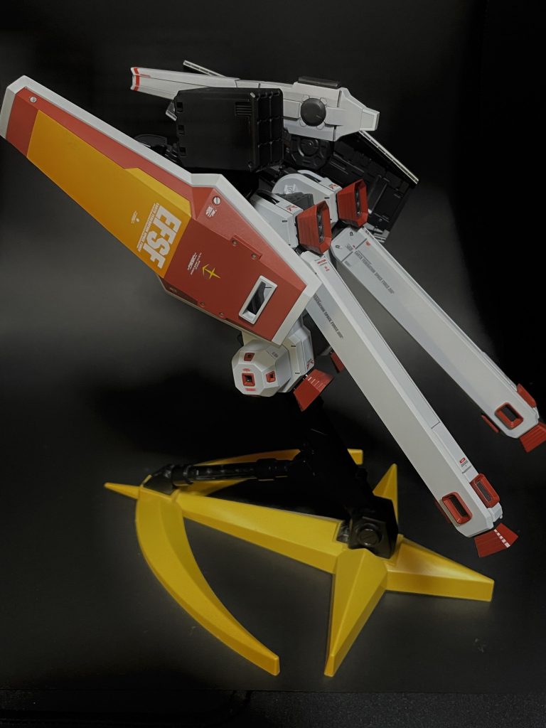 実はバックパックとシールド×4、武器類から作ったんで、後はアーマー作れば完成なので来週にはお披露目できますね。