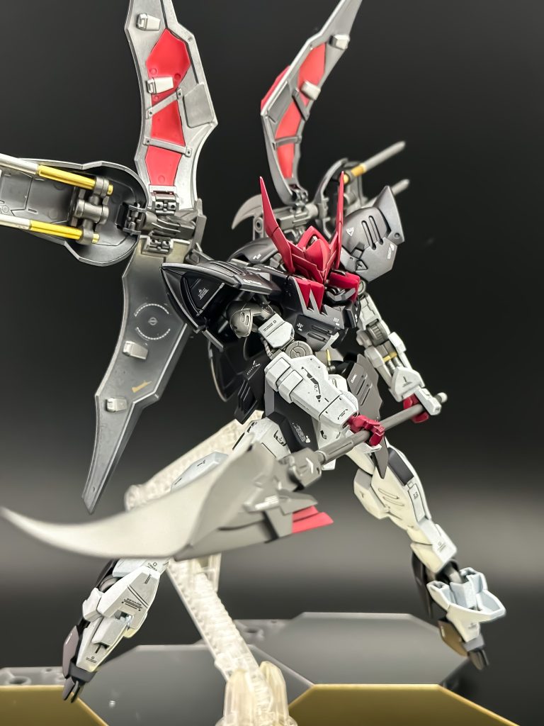 ギミックは当然保持しているので薙刀のように使用可能。