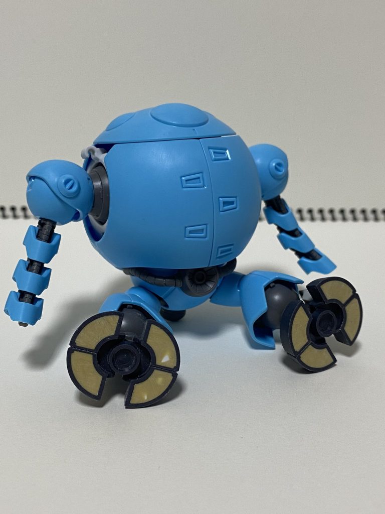 脚はペンギンから牛に鉄血のヘルムヴィーゲリンカーから拝借