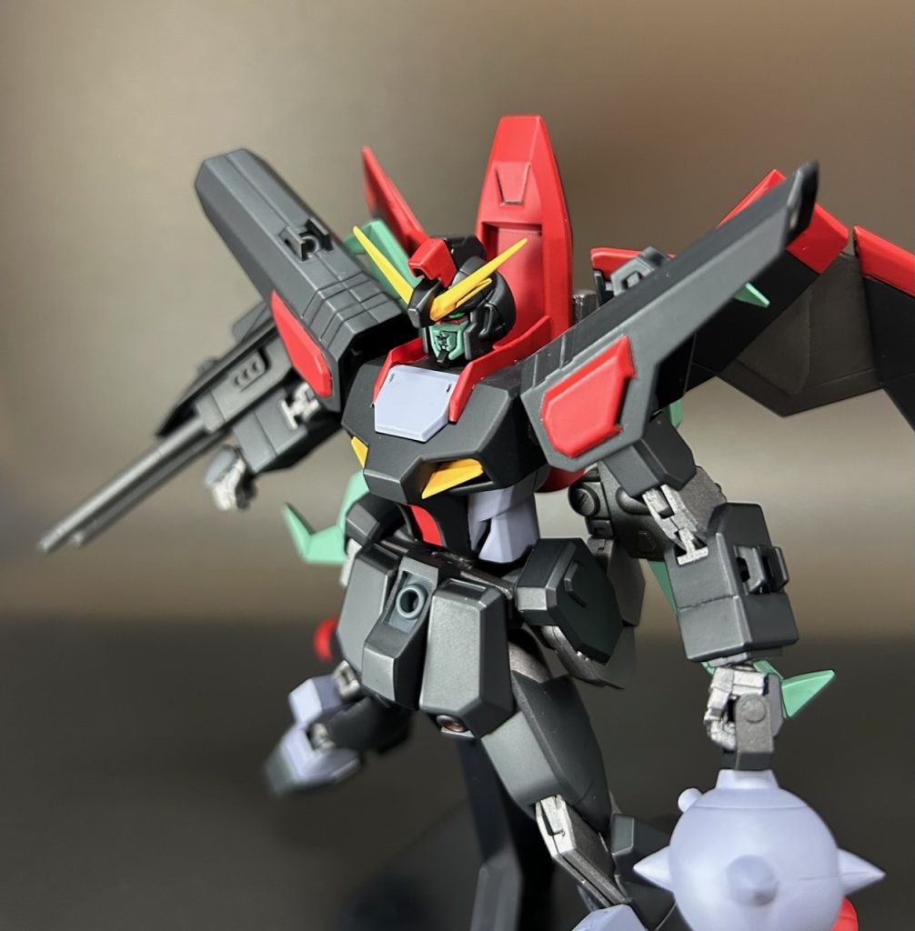 もちろんMA形態にも変形可能ですが、今回はMS形態優先でプロポーションを整えた為、少し不恰好です。