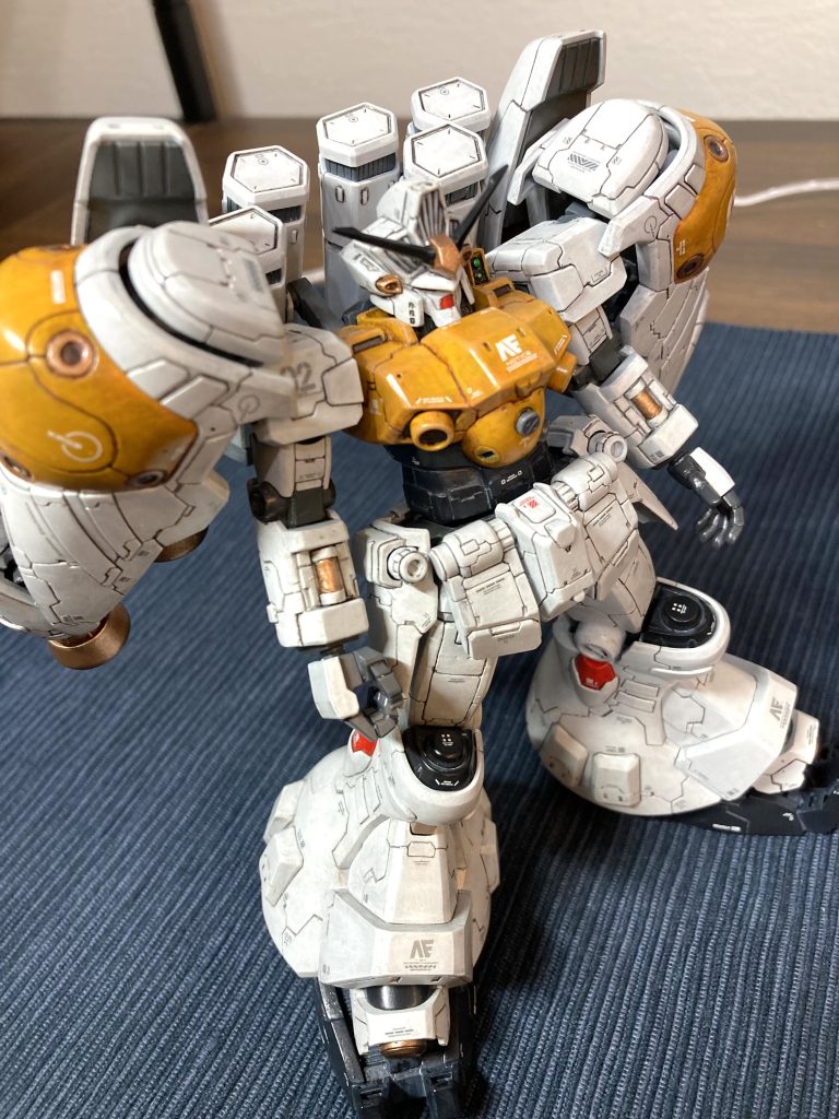 やったこと・表面処理・スジボリ・腹部、前腕部、大腿部の延長・前腕部のパイプを一本に・プラ板でお化粧・アクリジョンを筆塗り・墨入れ・ウォッシング・ドライブラシ