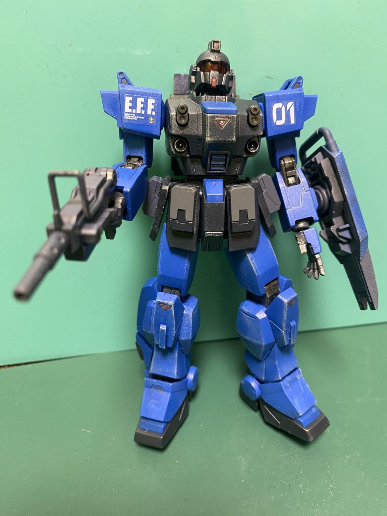 最初はメタリックブルーをメインにしたのですが輝きすぎたのでダークブルーでちょっと抑えてみました。